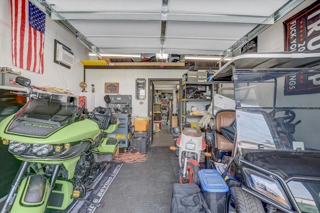 Garage, Interior