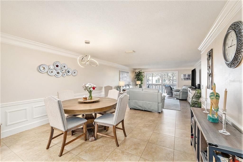 Dining room, Interior, Living room, Pendant Lights