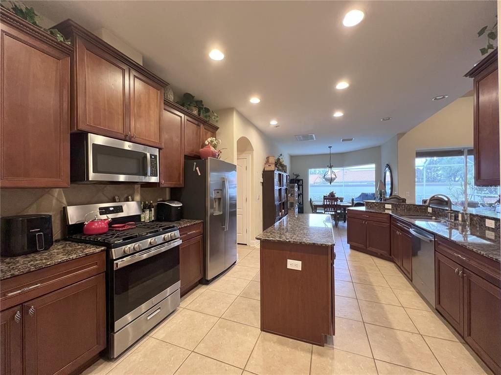 Dining room, Interior, Kitchen, Pendant Lights, Recessed Lighting, Stainless Steel Appliances, Water