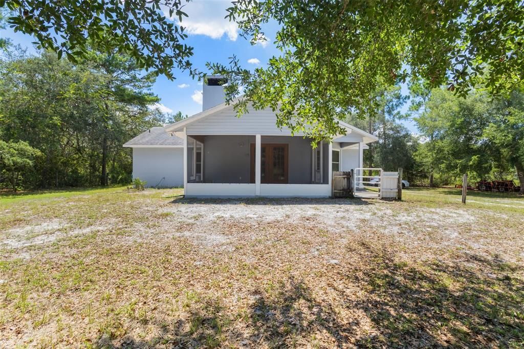 Backyard, Exterior