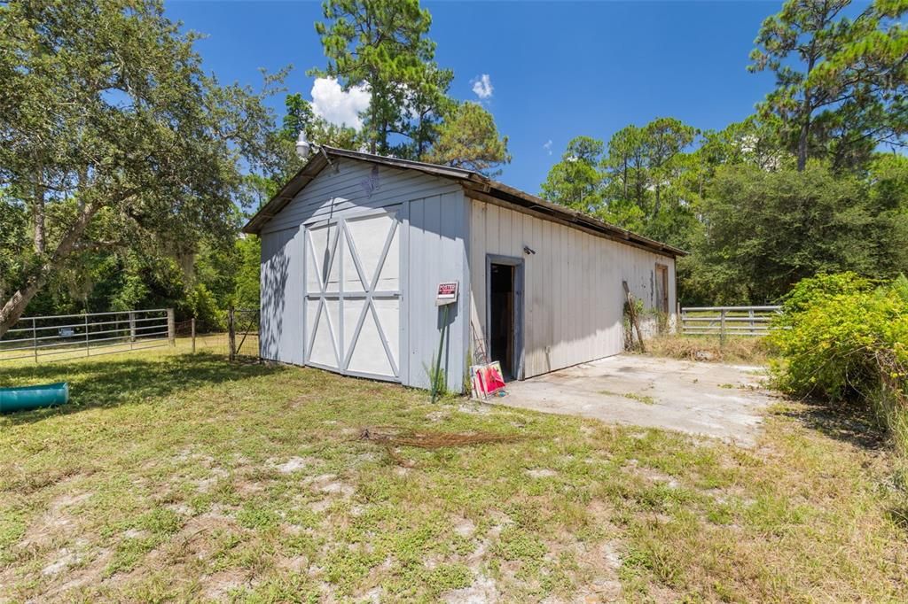 Backyard, Exterior