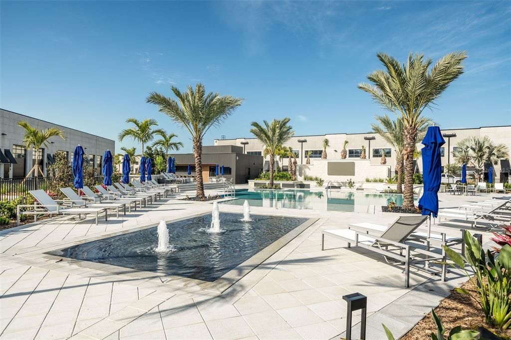 Exterior, Pool