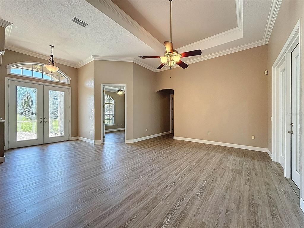 Empty room, Interior, Pendant Lights, Wood Texture Flooring