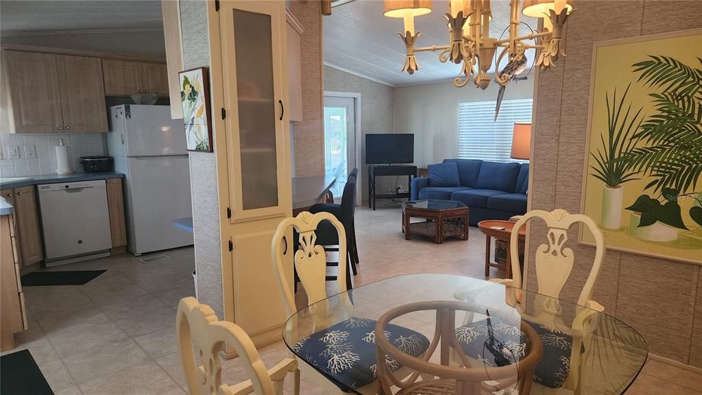 Chandelier, Dining room, Interior, Kitchen, Living room