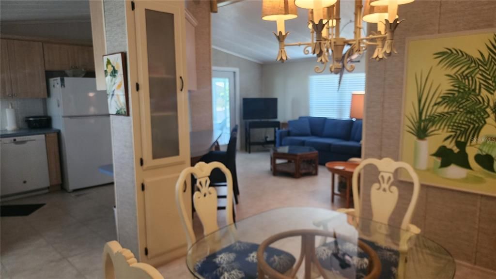Chandelier, Dining room, Interior, Kitchen, Living room