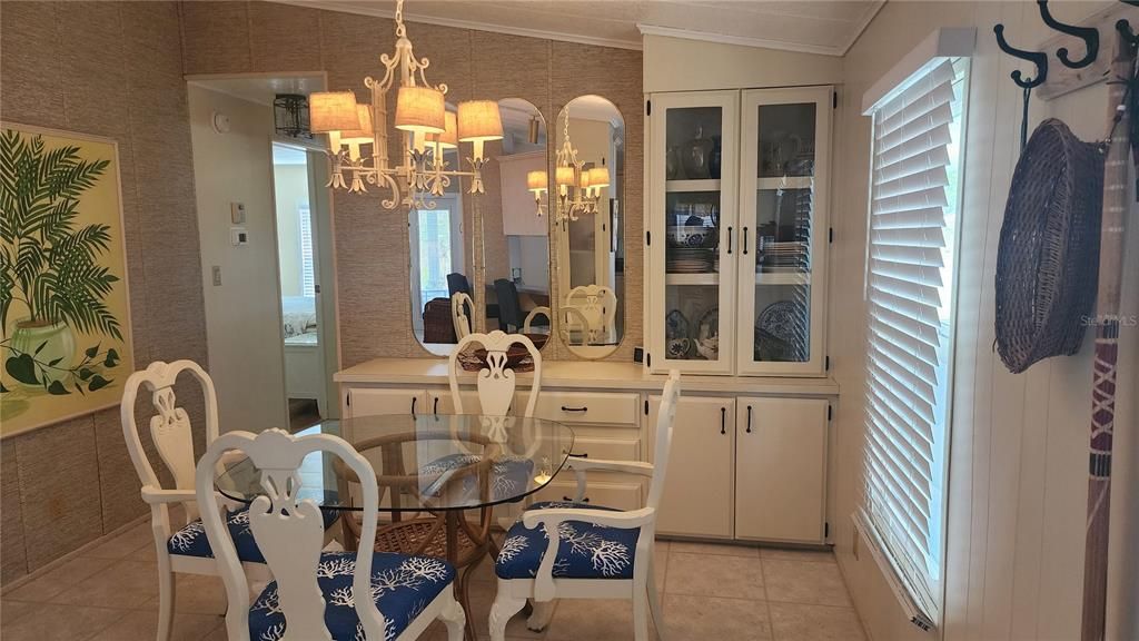 Chandelier, Dining room, Interior