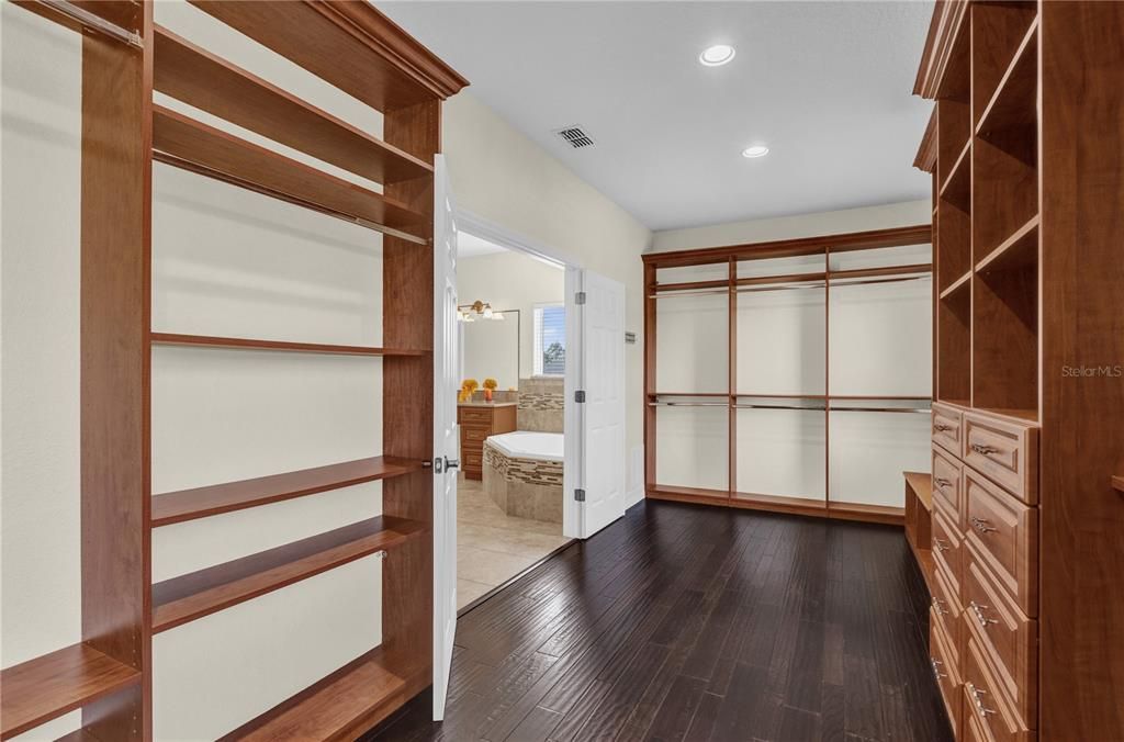 Interior, Recessed Lighting, Walk-in Closets, Wood Texture Flooring