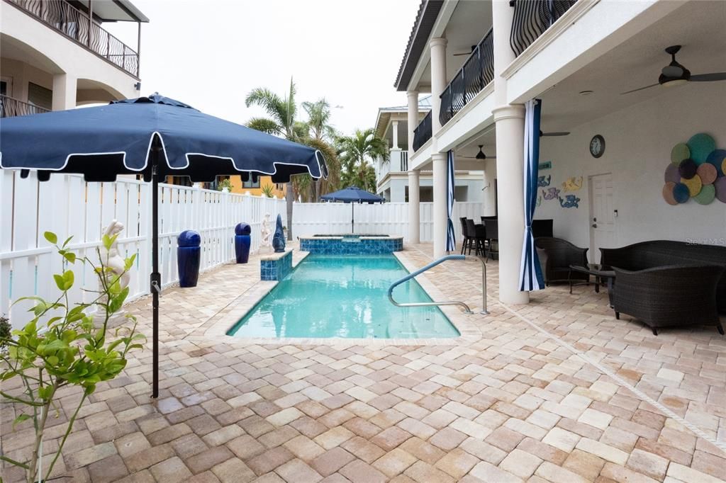 Exterior, Pool