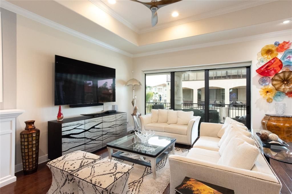 Interior, Living room, Recessed Lighting, Wood Texture Flooring