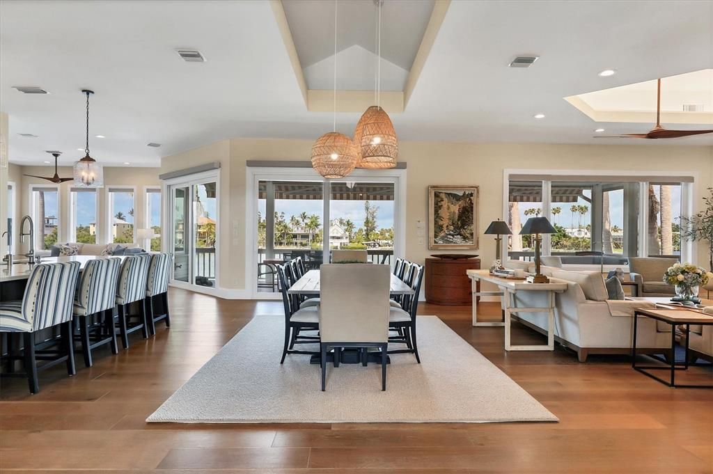 Dining room, Interior, Living room, Pendant Lights, Recessed Lighting, Wood Texture Flooring