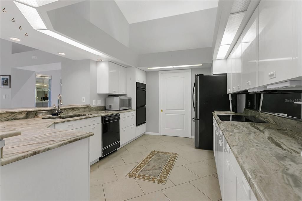 Interior, Kitchen, Recessed Lighting