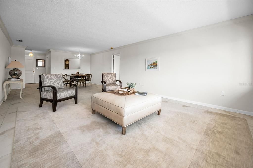 Chandelier, Dining room, Interior, Living room