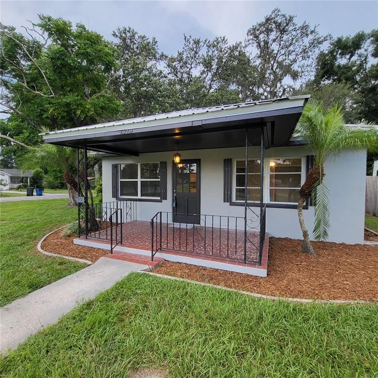 Backyard, Exterior, Facade, Ranch