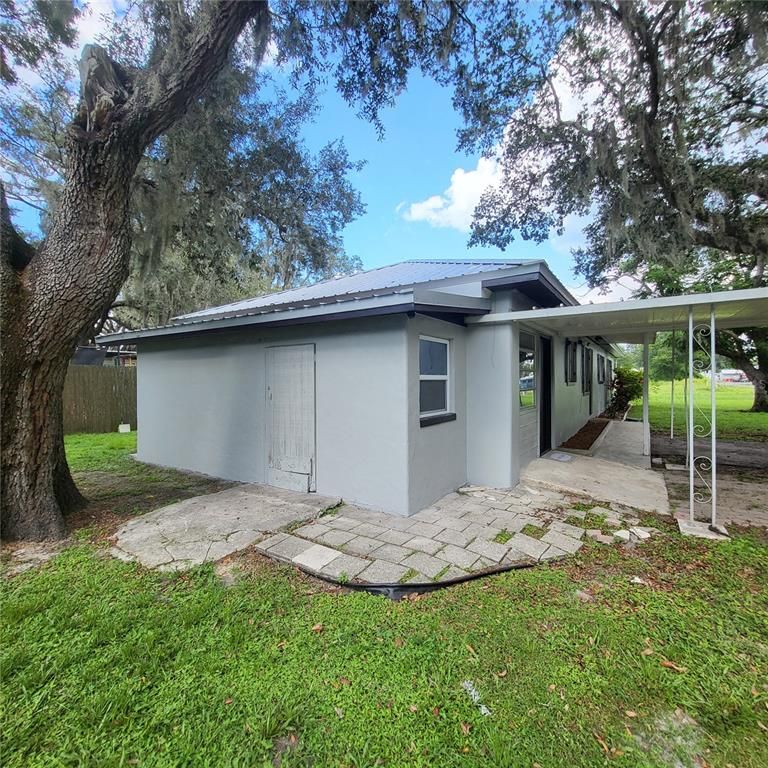Backyard, Exterior