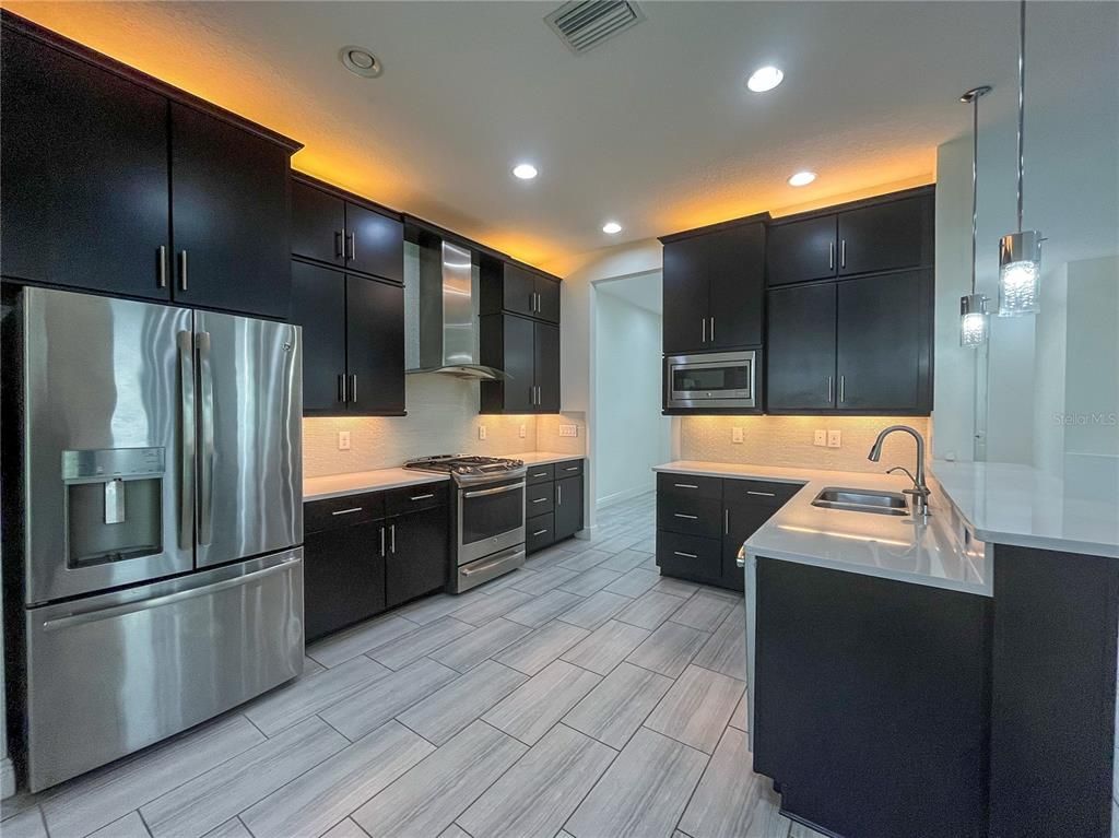 Interior, Kitchen, Pendant Lights, Recessed Lighting, Wood Texture Flooring