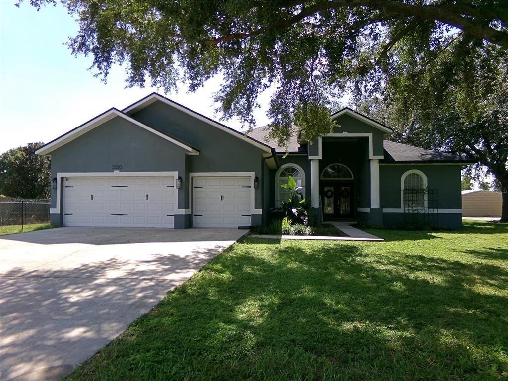 Attached, Exterior, Facade, Ranch
