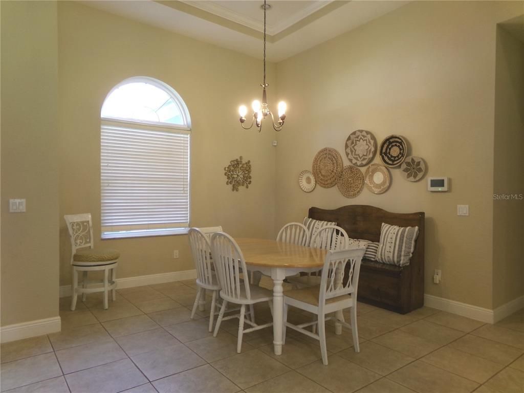 Chandelier, Dining room, Interior, Pendant Lights
