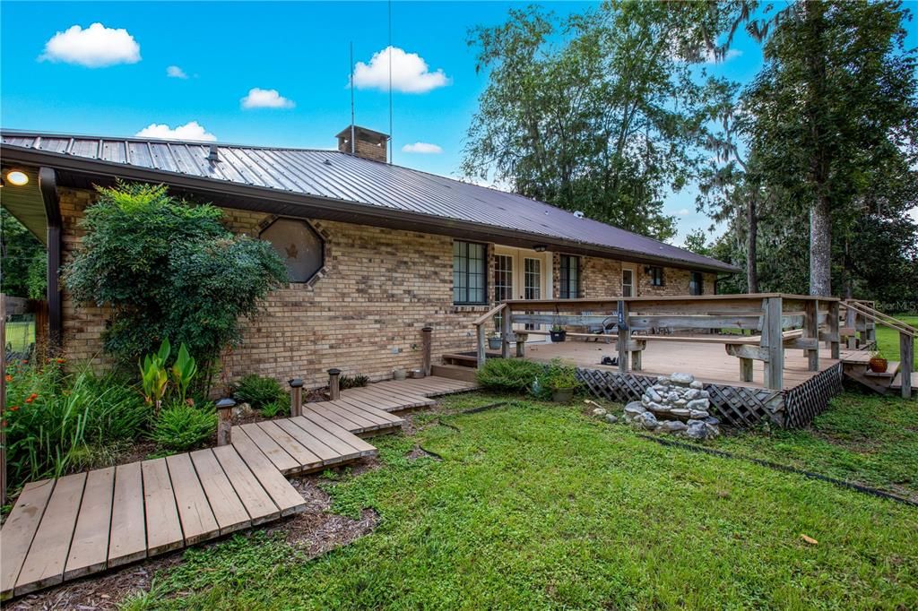 Backyard, Exterior