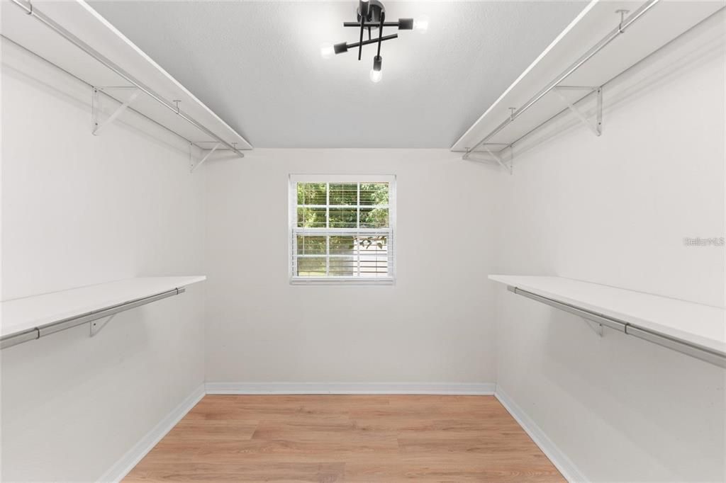 Interior, Walk-in Closets, Wood Texture Flooring