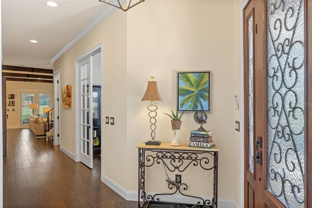 Interior, Recessed Lighting, Wood Texture Flooring