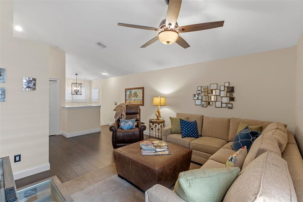 Interior, Living room, Pendant Lights, Recessed Lighting, Wood Texture Flooring