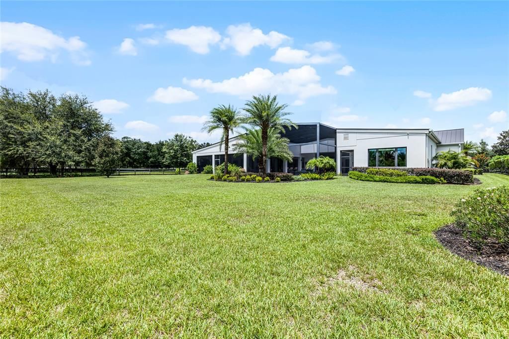 Backyard, Exterior