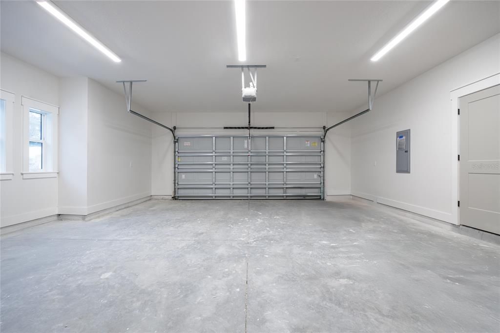 Garage, Interior