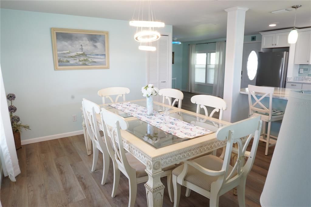 Dining room, Interior, Kitchen, Pendant Lights, Recessed Lighting, Wood Texture Flooring