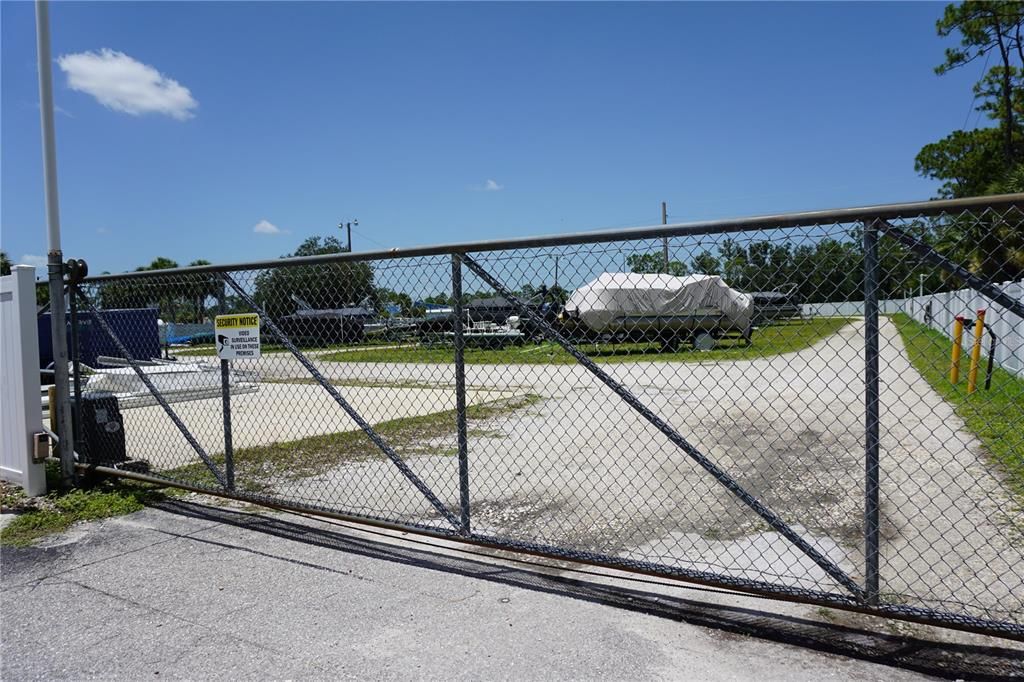 Exterior, Tennis Courts