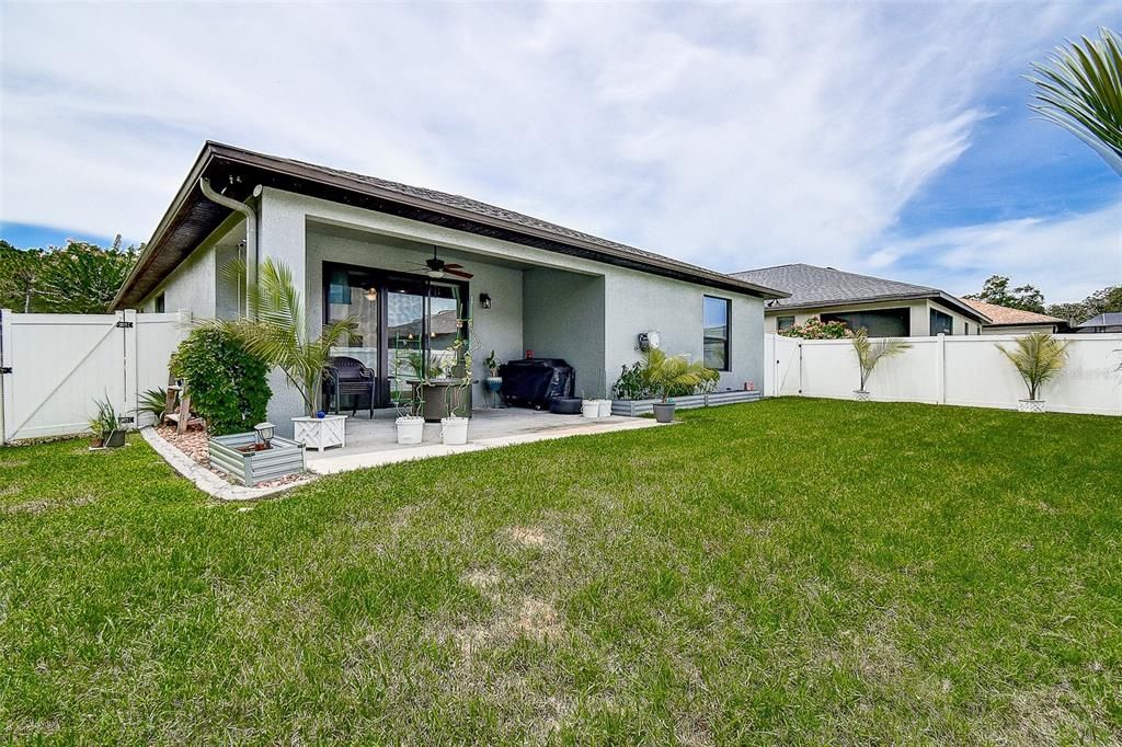 Backyard, Exterior