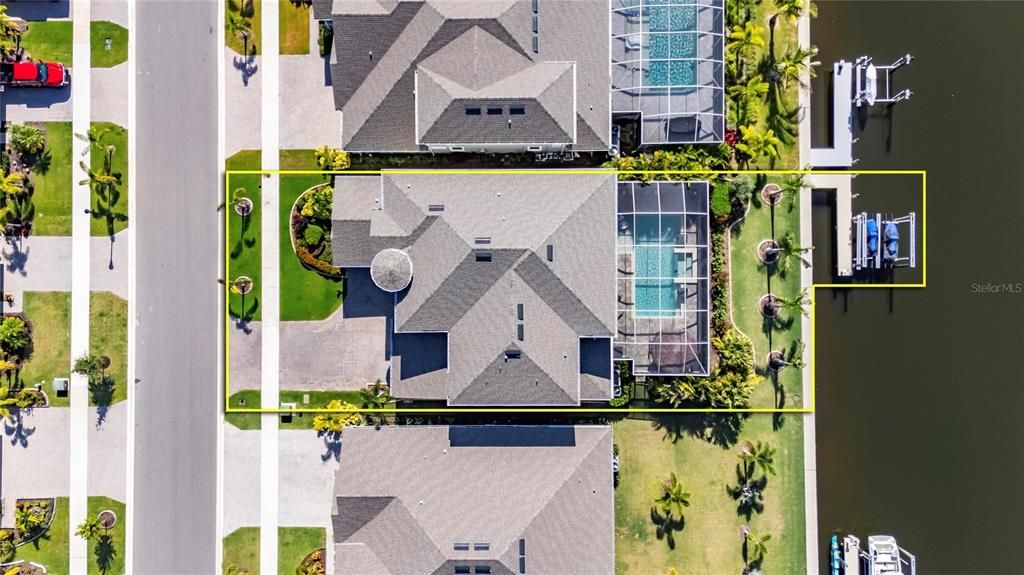 Exterior, Drone
