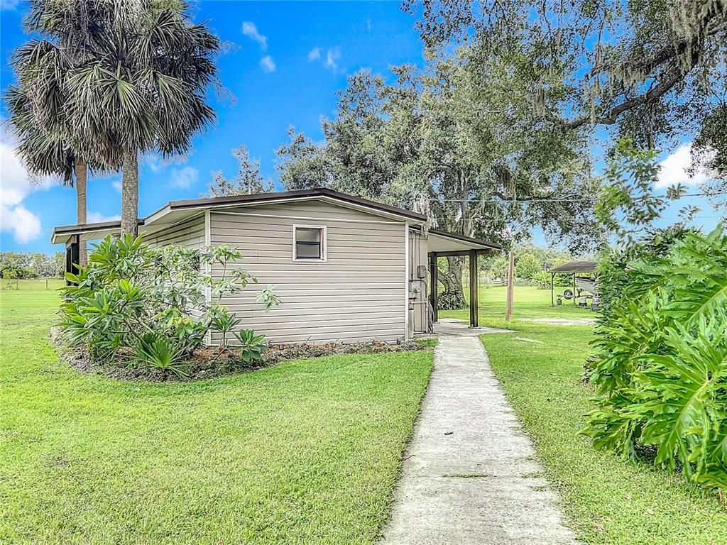 Backyard, Exterior
