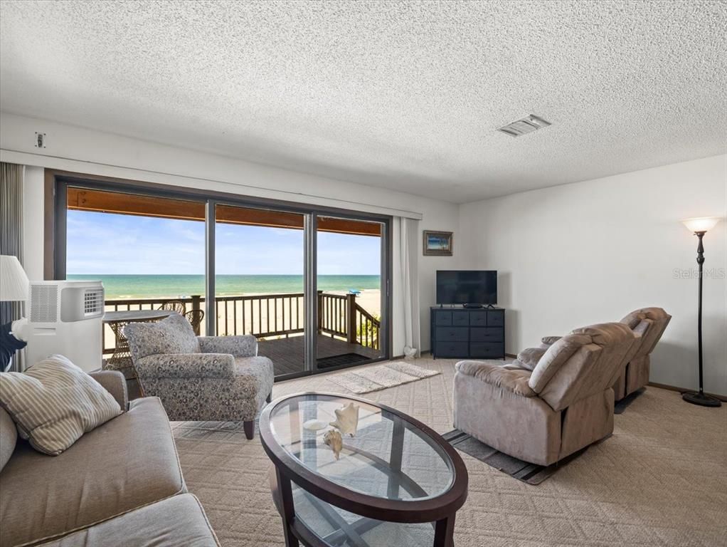 Interior, Living room, Water