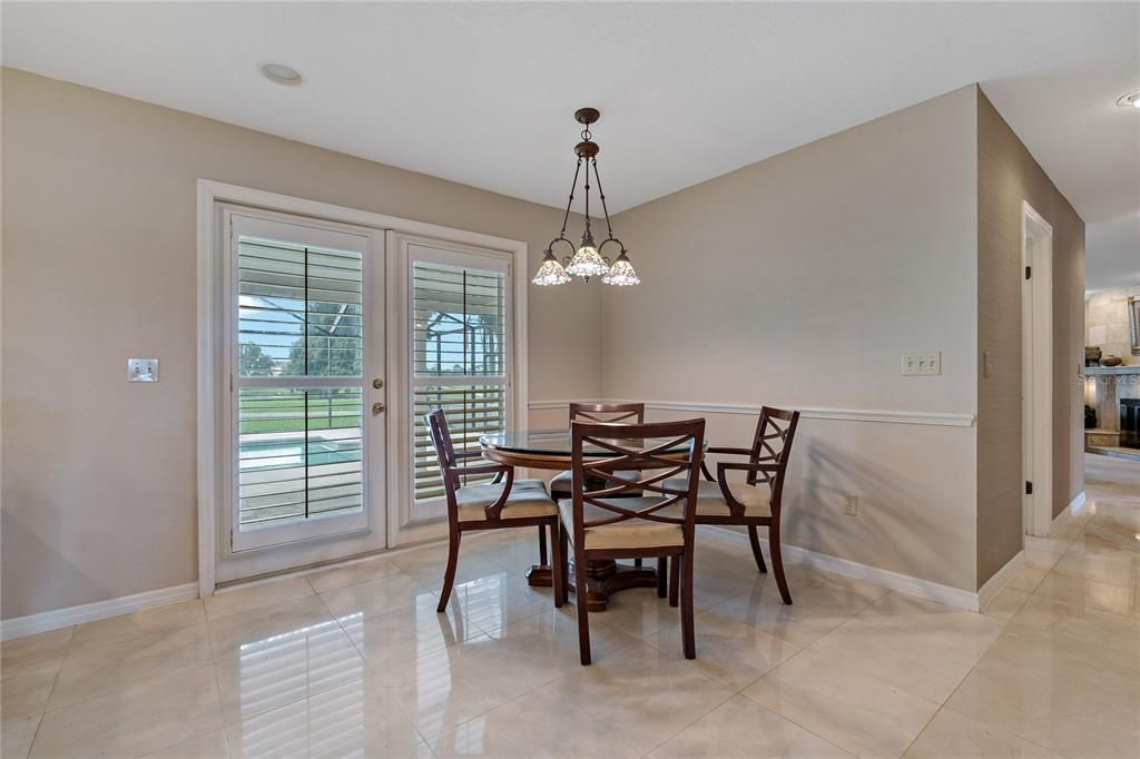 Dining room, Interior, Pendant Lights, Recessed Lighting