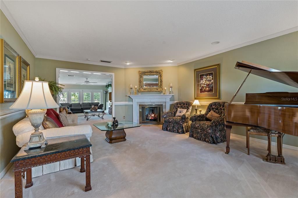 Fireplace, Interior, Living room, Piano, Recessed Lighting
