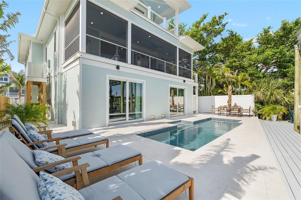 Exterior, Pool