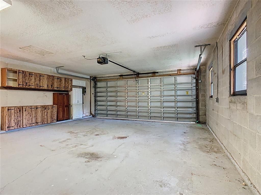 Garage, Interior
