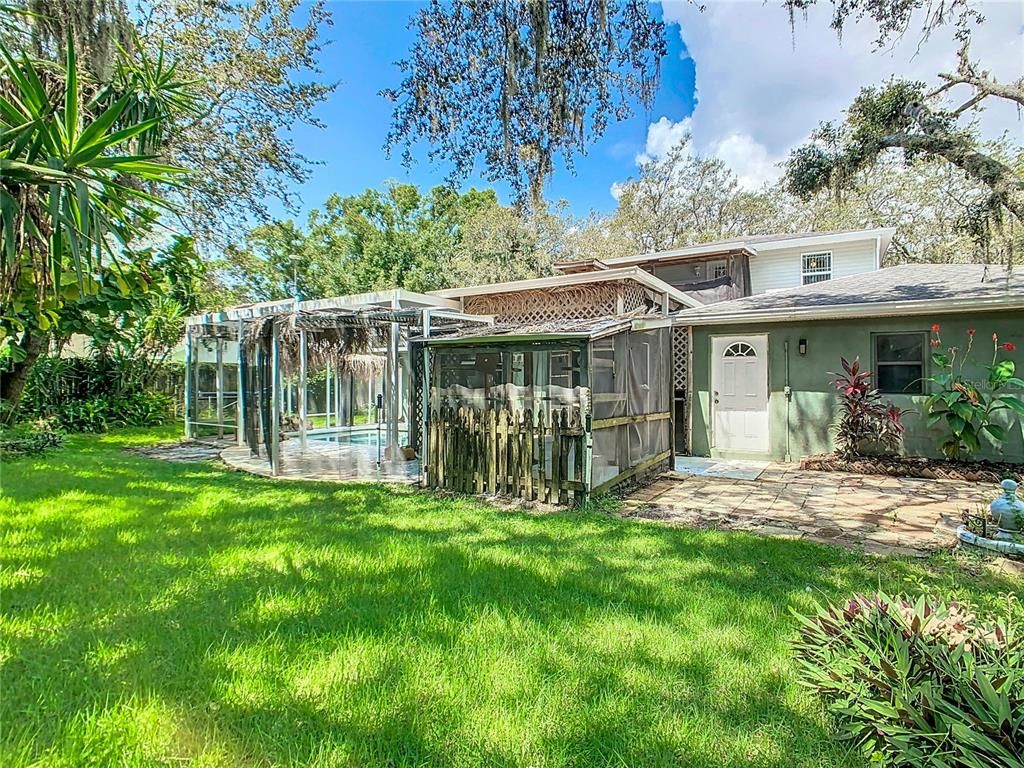 Backyard, Exterior
