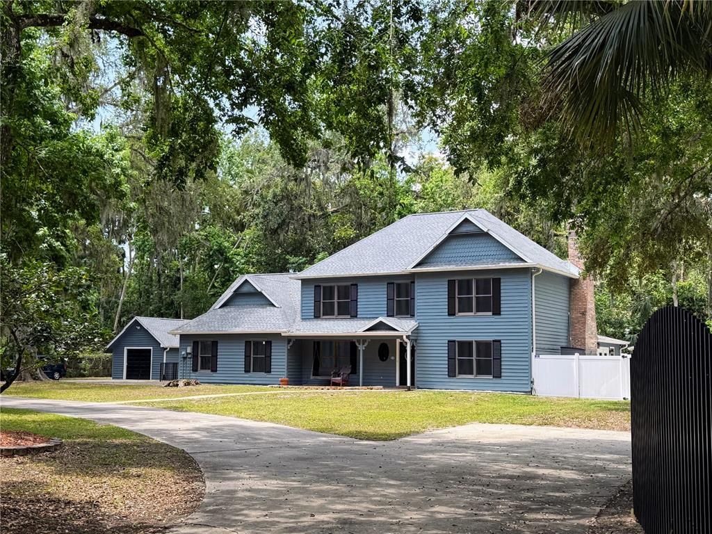 Attached, Backyard, Exterior, Facade, Georgian