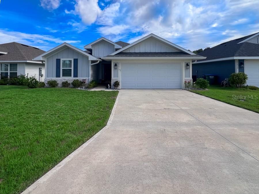 Attached, Exterior, Facade, Ranch