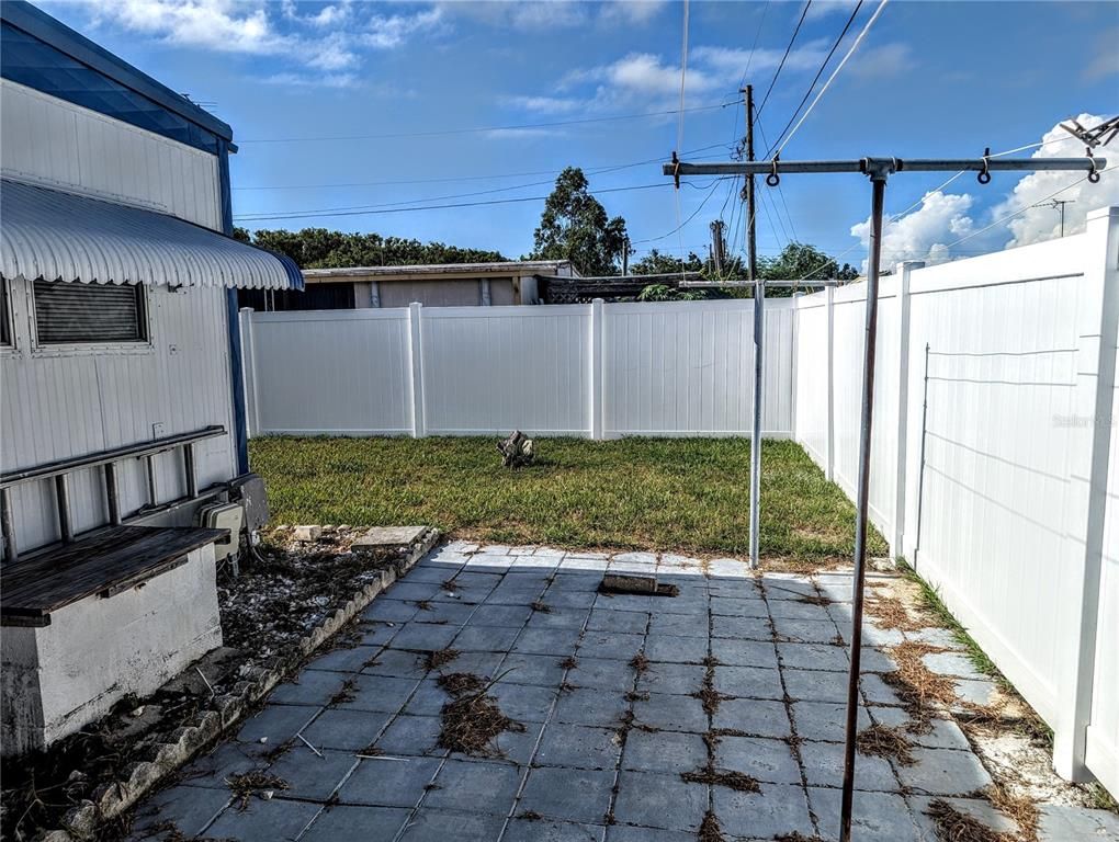 Backyard, Exterior