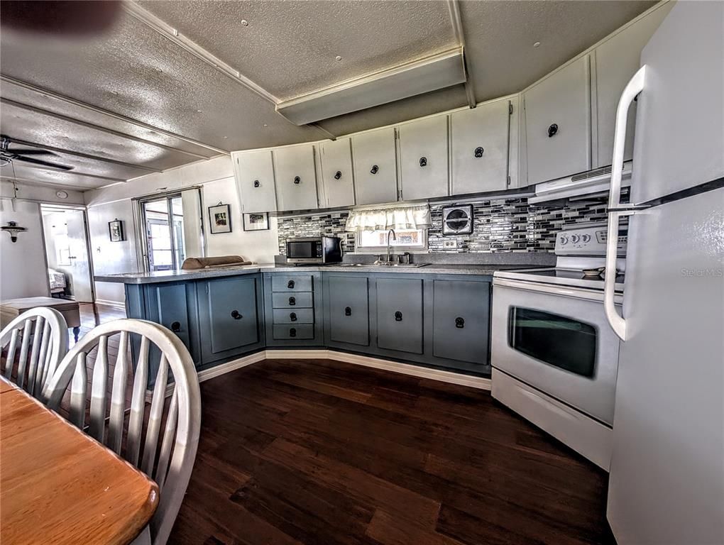 Interior, Kitchen, Wood Texture Flooring