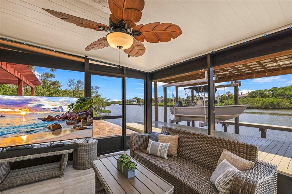 Interior, Living room, Sun Room, Water