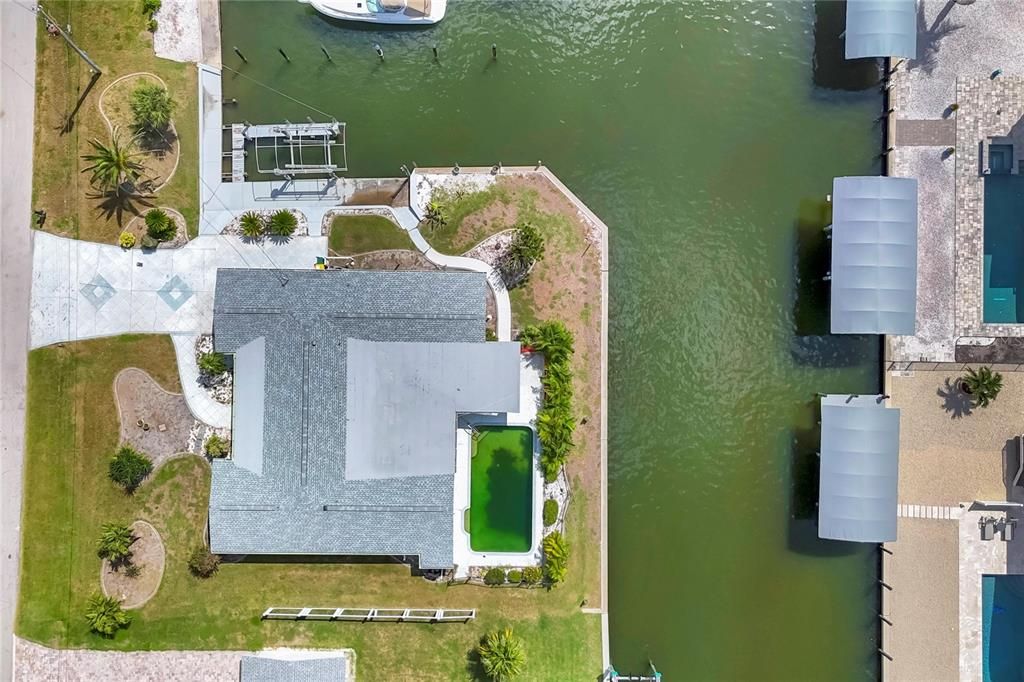 Exterior, Drone