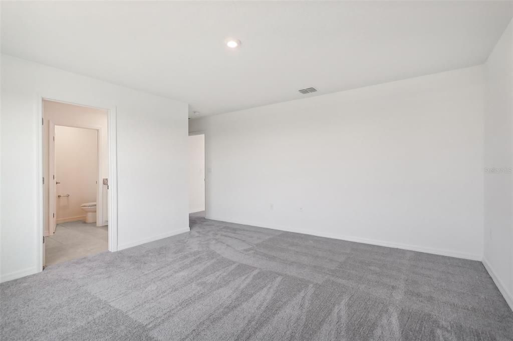 Bathroom, Empty room, Interior, Recessed Lighting