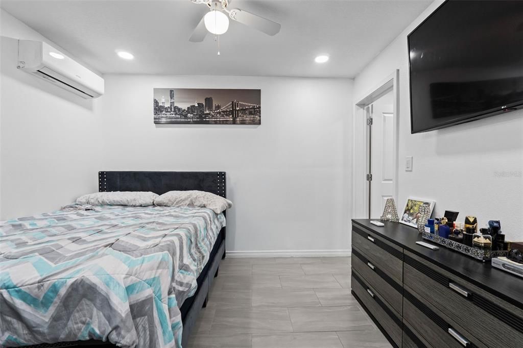 Bedroom, Interior, Recessed Lighting