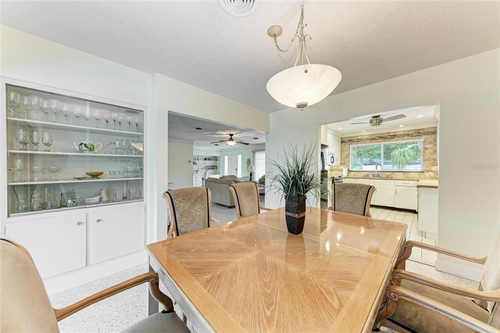 Dining room, Interior