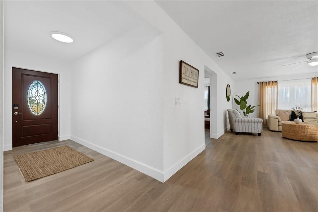 Interior, Recessed Lighting, Wood Texture Flooring