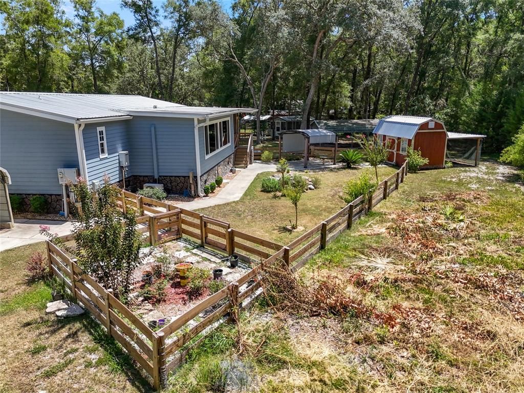 Backyard, Exterior