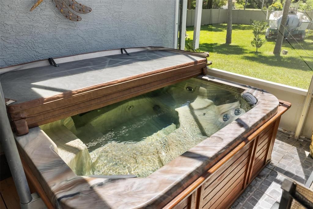 Exterior, Hot Tub